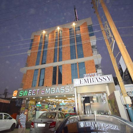 Hotel Embassy Kalol Luaran gambar