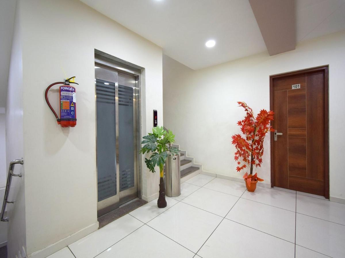 Hotel Embassy Kalol Luaran gambar
