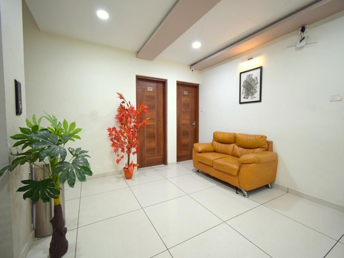 Hotel Embassy Kalol Luaran gambar