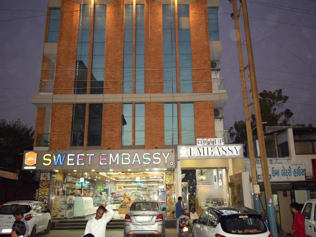 Hotel Embassy Kalol Luaran gambar